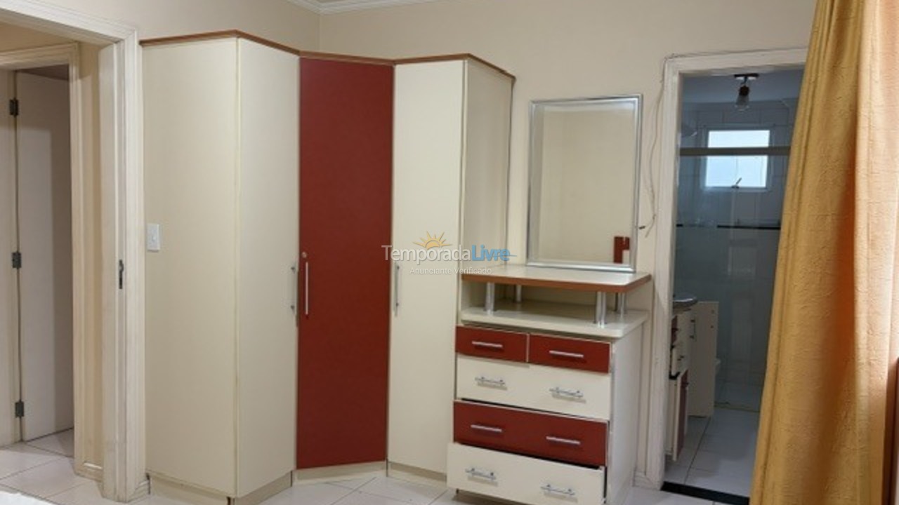 Apartamento para aluguel de temporada em Itapema (Meia Praia)