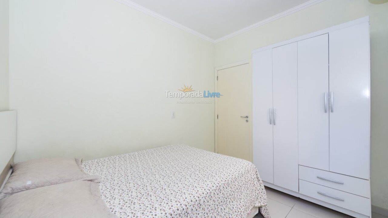 Casa para aluguel de temporada em Bombinhas (Praia de Bombas)