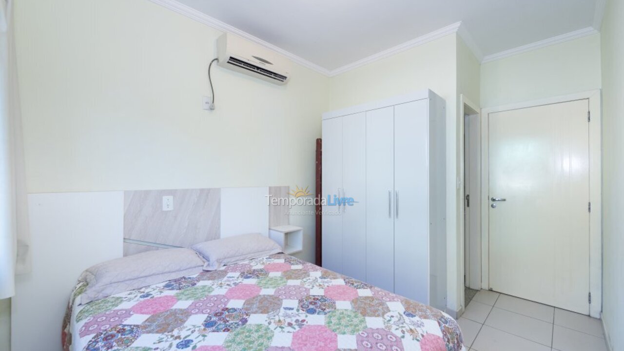 Casa para aluguel de temporada em Bombinhas (Praia de Bombas)