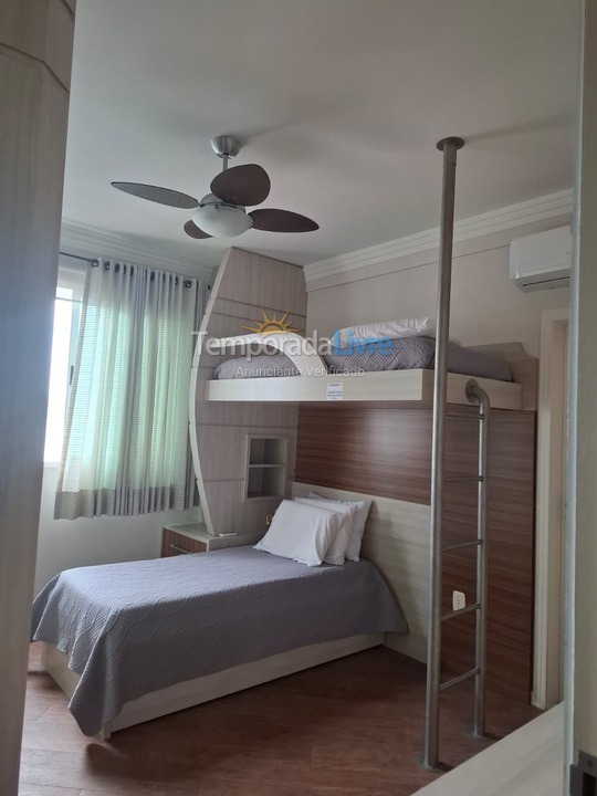 Apartamento para aluguel de temporada em Itapema (Meia Praia)