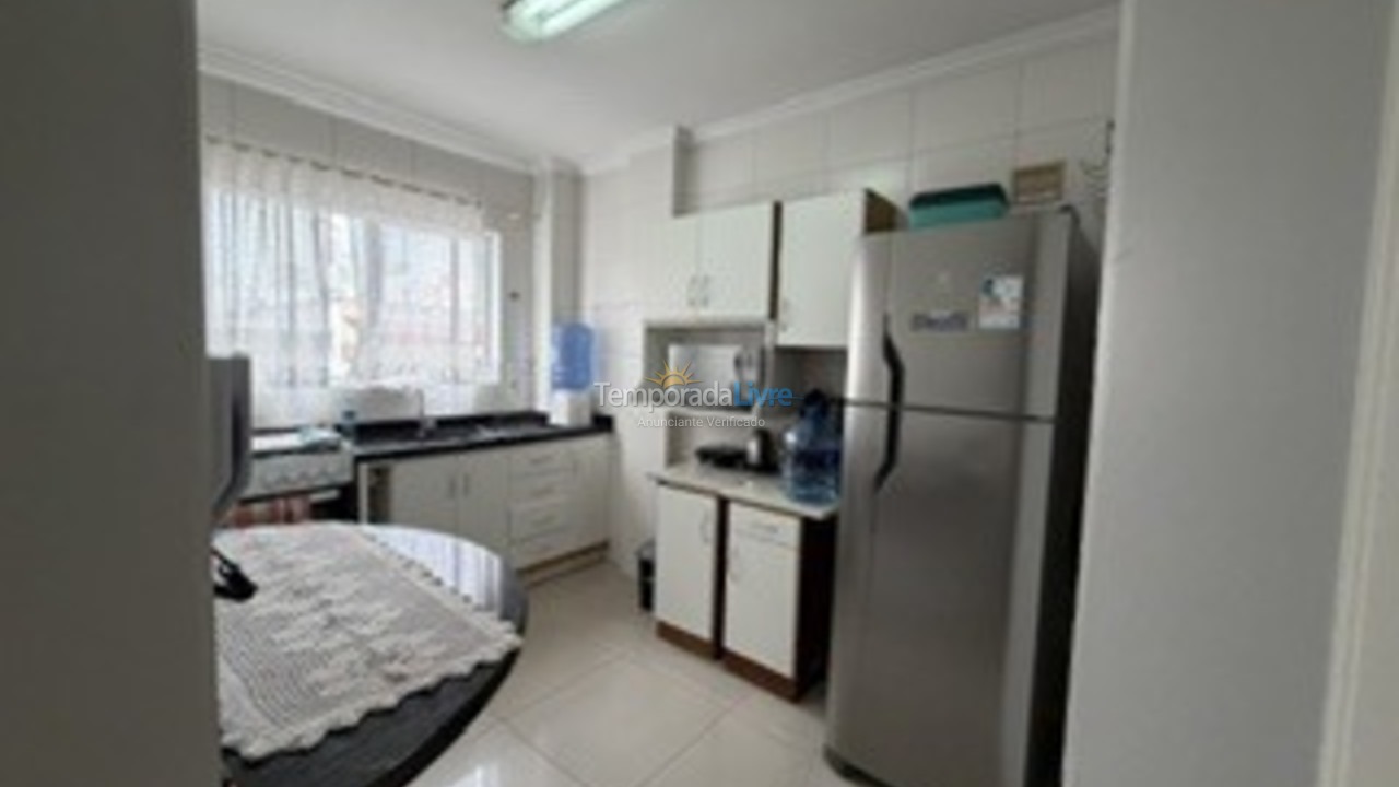 Apartment for vacation rental in Itapema (Meia Praia)
