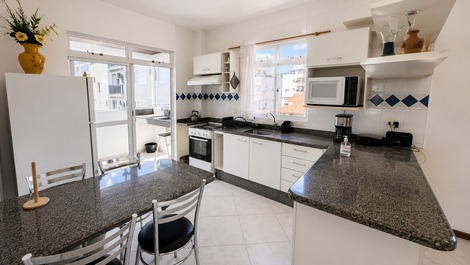 🏖️ LARGE 1 BEDROOM APARTMENT, FOR 4 PEOPLE. 50 METERS FROM THE SEA.🌅