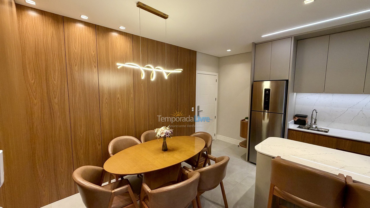 Apartment for vacation rental in Governador Celso Ramos (Praia de Palmas)