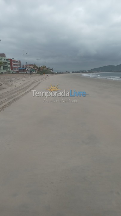 Casa para aluguel de temporada em São Francisco do Sul (Enseada)