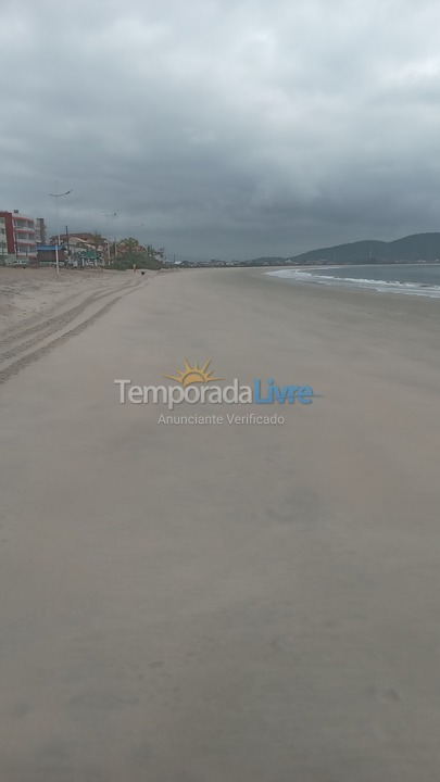 Casa para aluguel de temporada em São Francisco do Sul (Enseada)