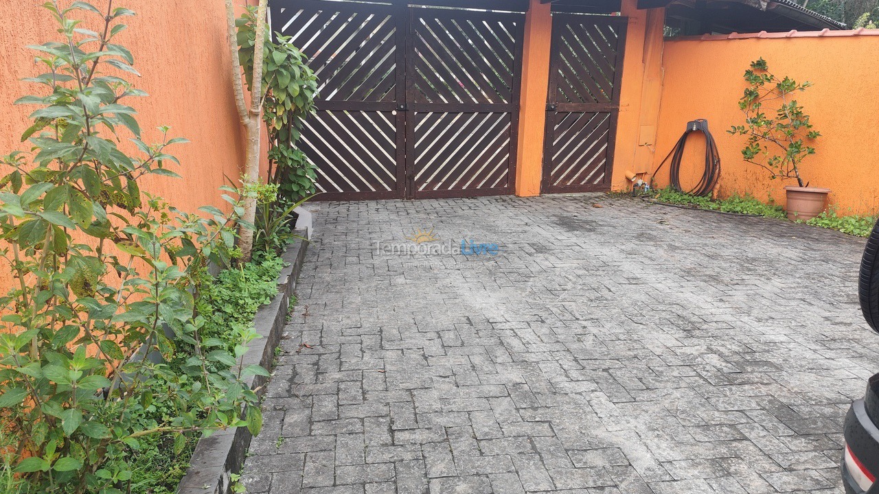 House for vacation rental in Bertioga (Praia de Guaratuba)