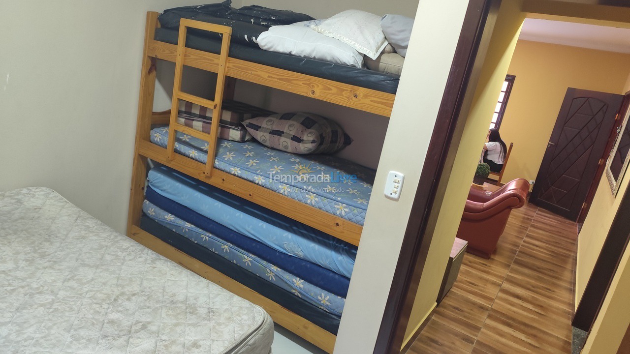 House for vacation rental in Bertioga (Praia de Guaratuba)