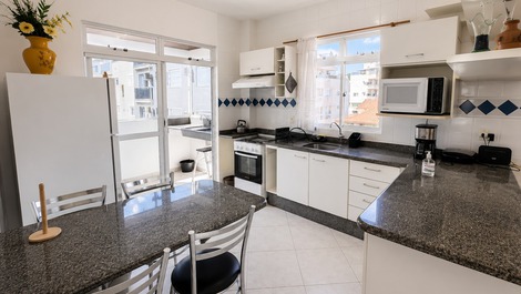 🏖️ LARGE 1 BEDROOM APARTMENT, FOR 4 PEOPLE. 50 METERS FROM THE SEA.🌅