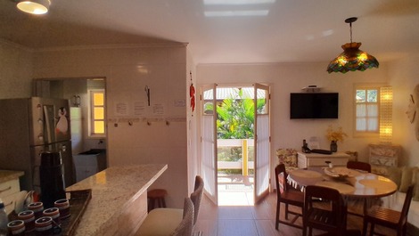 Sala integrada c/ cozinha e varanda