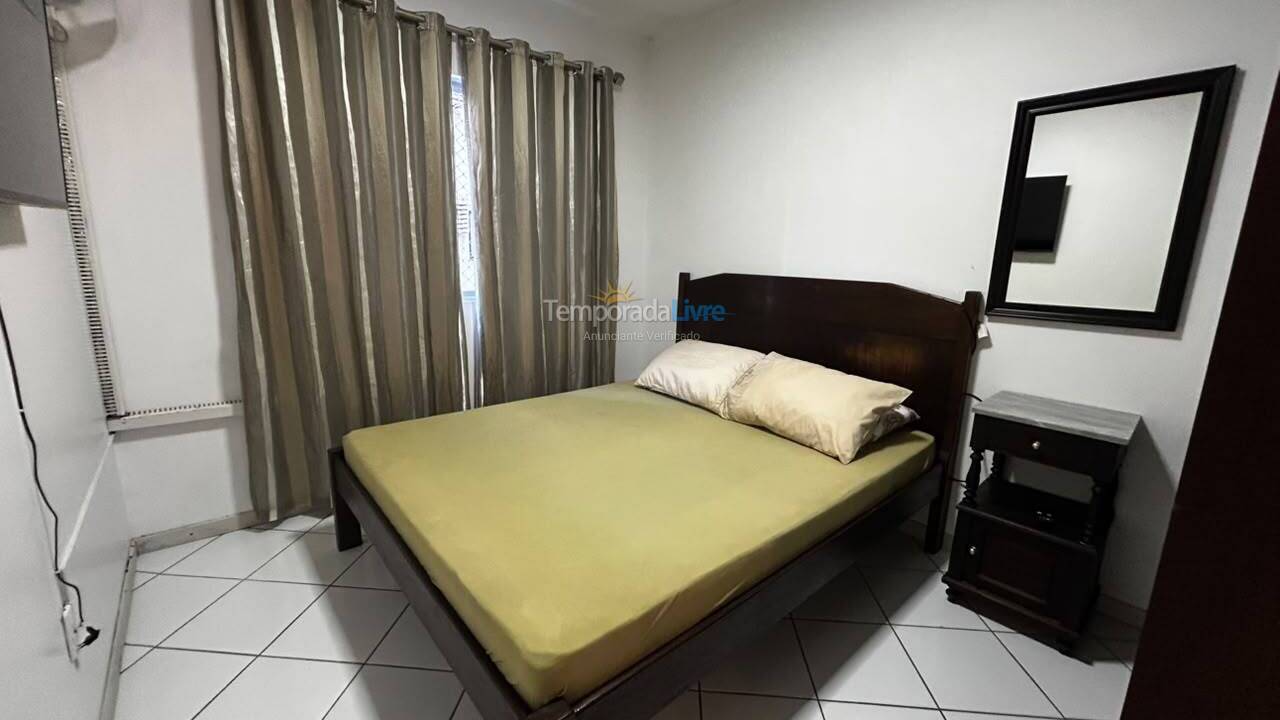 Apartamento para aluguel de temporada em Balneário Camboriú (Praia Central)