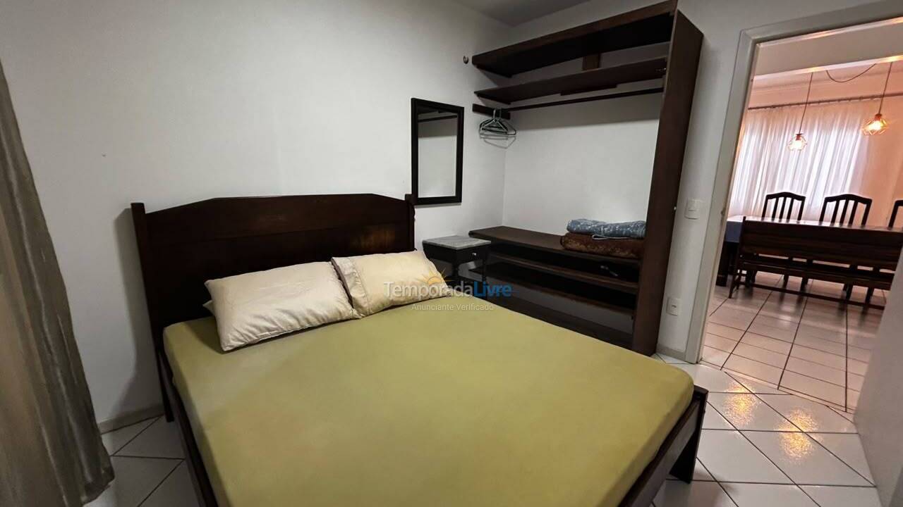 Apartamento para aluguel de temporada em Balneário Camboriú (Praia Central)
