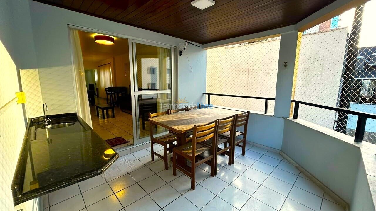 Apartamento para aluguel de temporada em Balneário Camboriú (Praia Central)