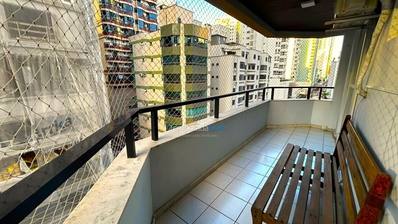 Apartamento para aluguel de temporada em Balneário Camboriú (Praia Central)