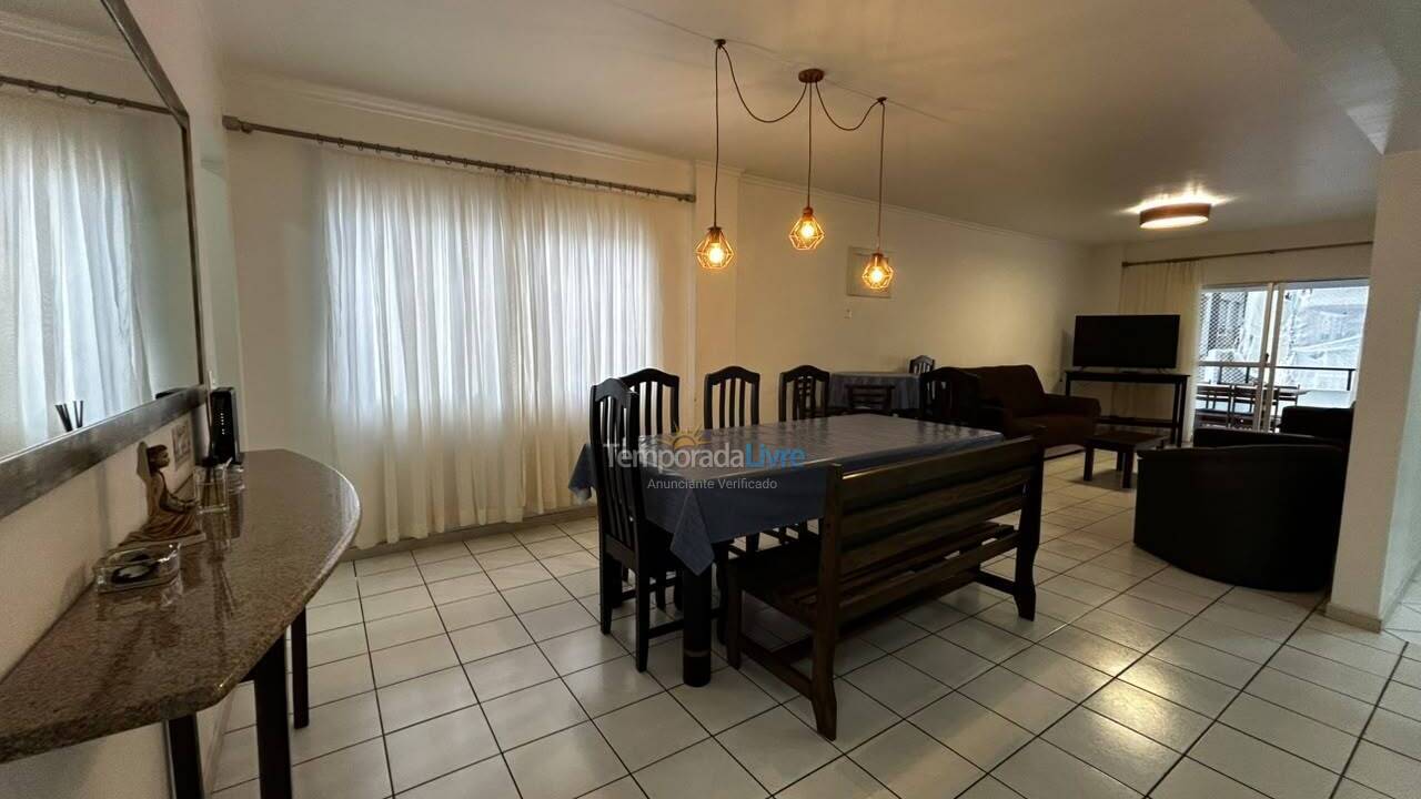Apartamento para aluguel de temporada em Balneário Camboriú (Praia Central)