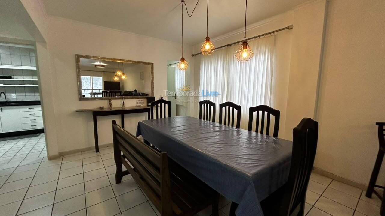 Apartamento para aluguel de temporada em Balneário Camboriú (Praia Central)