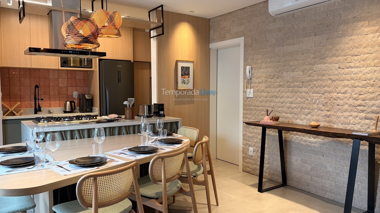 Apartamento para aluguel de temporada em Bombinhas (Canto Grande)