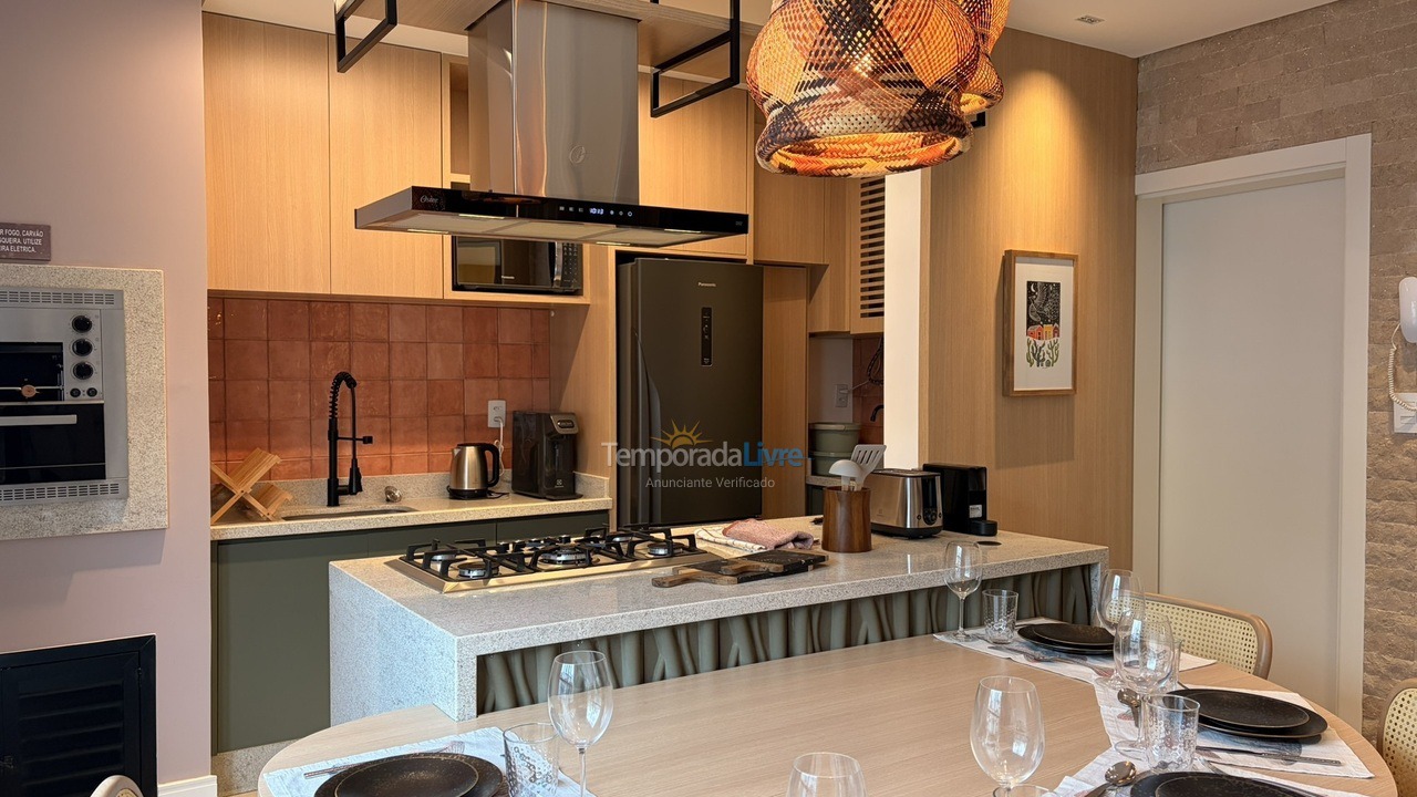 Apartamento para aluguel de temporada em Bombinhas (Canto Grande)