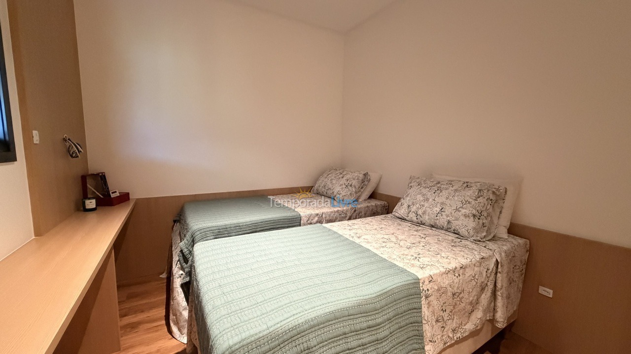 Apartamento para aluguel de temporada em Bombinhas (Canto Grande)
