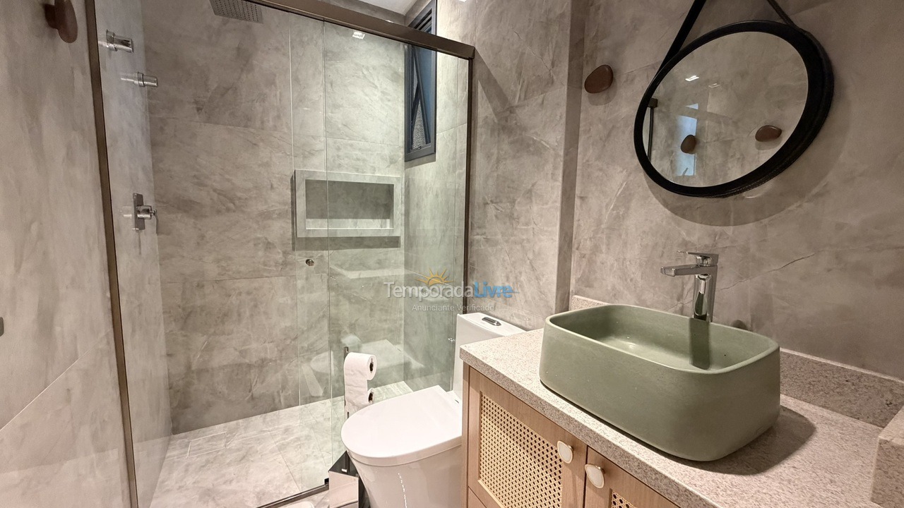 Apartamento para aluguel de temporada em Bombinhas (Canto Grande)