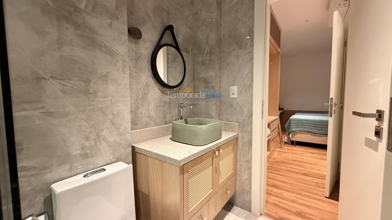Apartamento para aluguel de temporada em Bombinhas (Canto Grande)