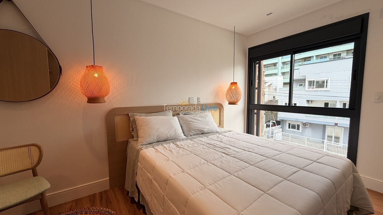 Apartamento para aluguel de temporada em Bombinhas (Canto Grande)