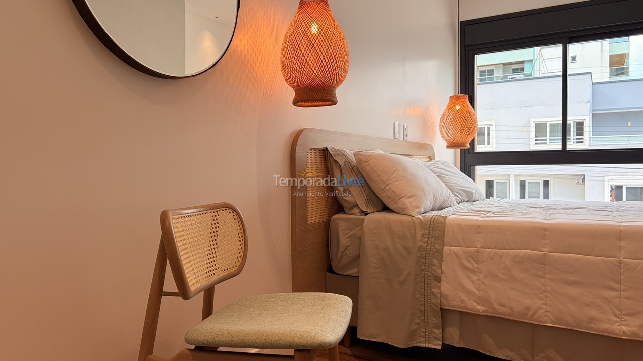 Apartamento para aluguel de temporada em Bombinhas (Canto Grande)