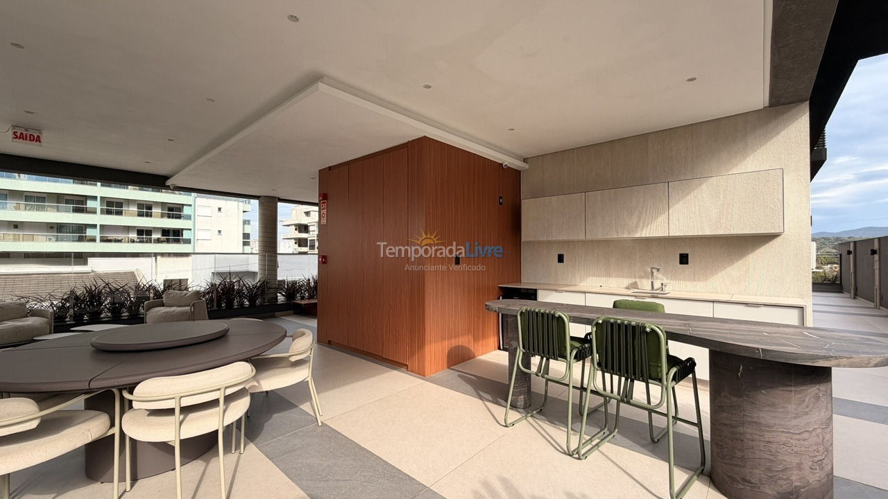 Apartamento para aluguel de temporada em Bombinhas (Canto Grande)