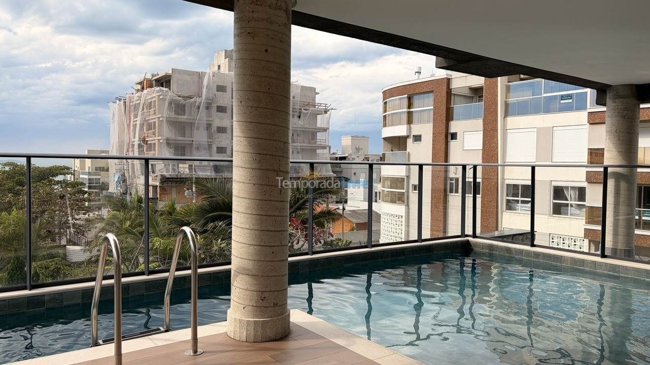 Apartamento para aluguel de temporada em Bombinhas (Canto Grande)