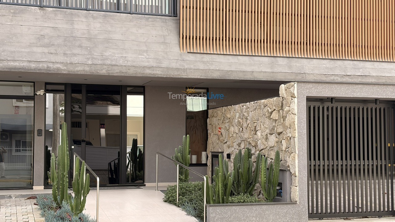 Apartamento para aluguel de temporada em Bombinhas (Canto Grande)