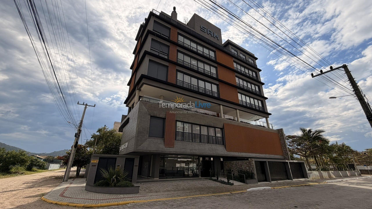 Apartamento para aluguel de temporada em Bombinhas (Canto Grande)