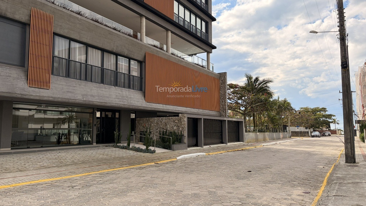 Apartamento para aluguel de temporada em Bombinhas (Canto Grande)