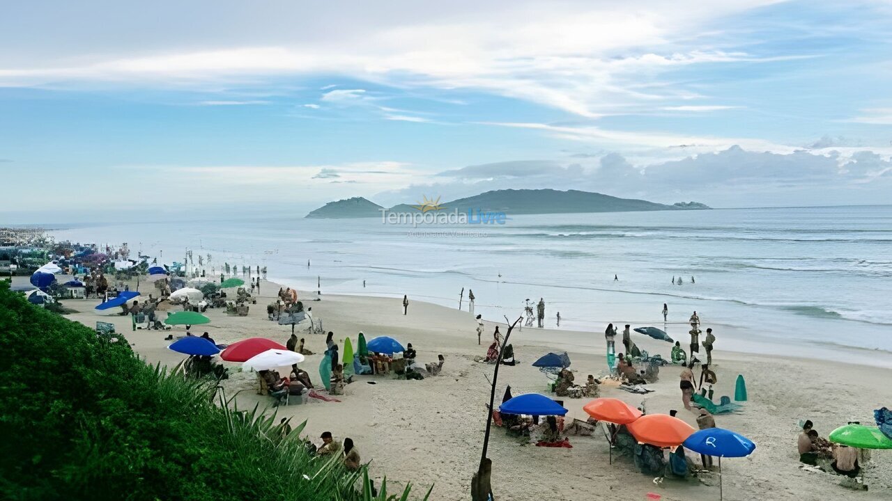 Casa para aluguel de temporada em Florianopolis (Campeche)