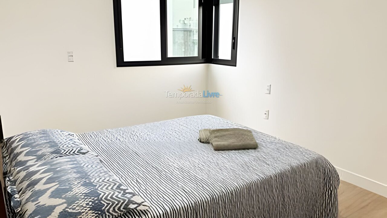 Casa para aluguel de temporada em Florianopolis (Campeche)