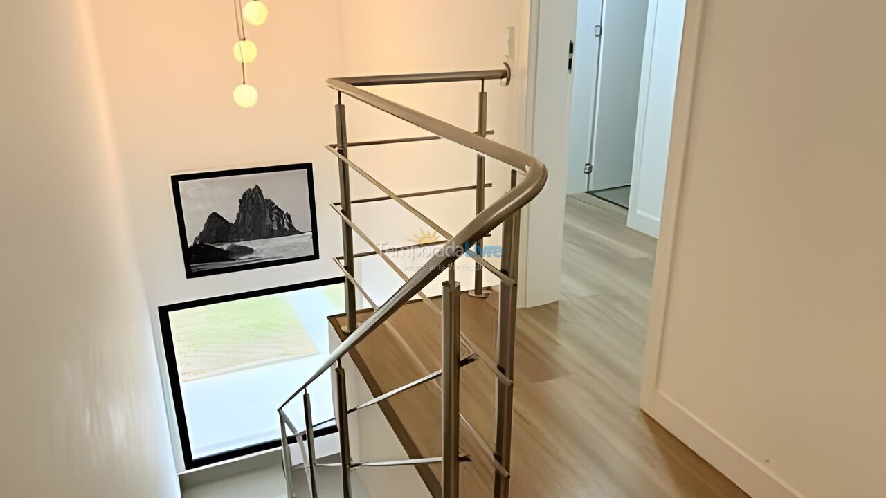 Casa para aluguel de temporada em Florianopolis (Campeche)