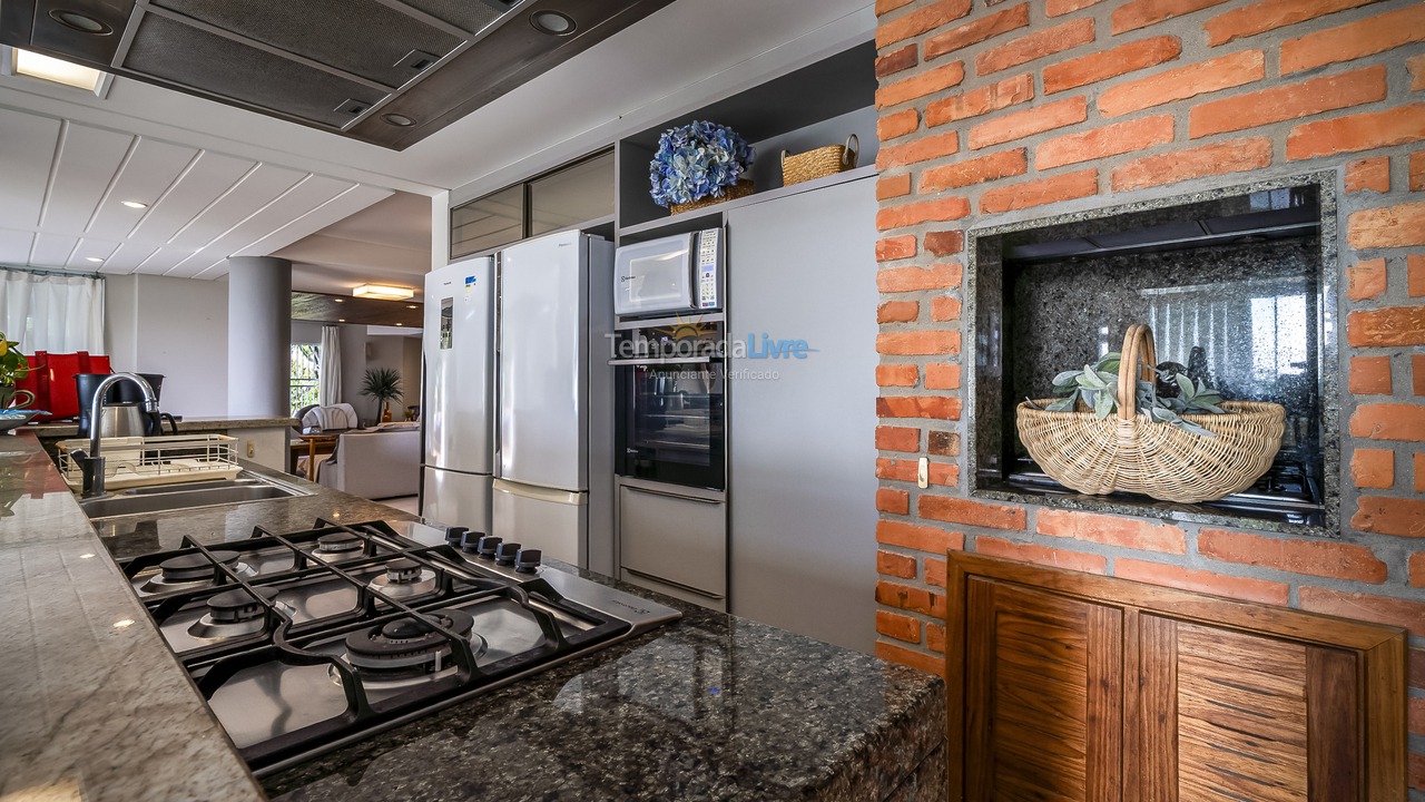 House for vacation rental in Bombinhas (Canto Grande)