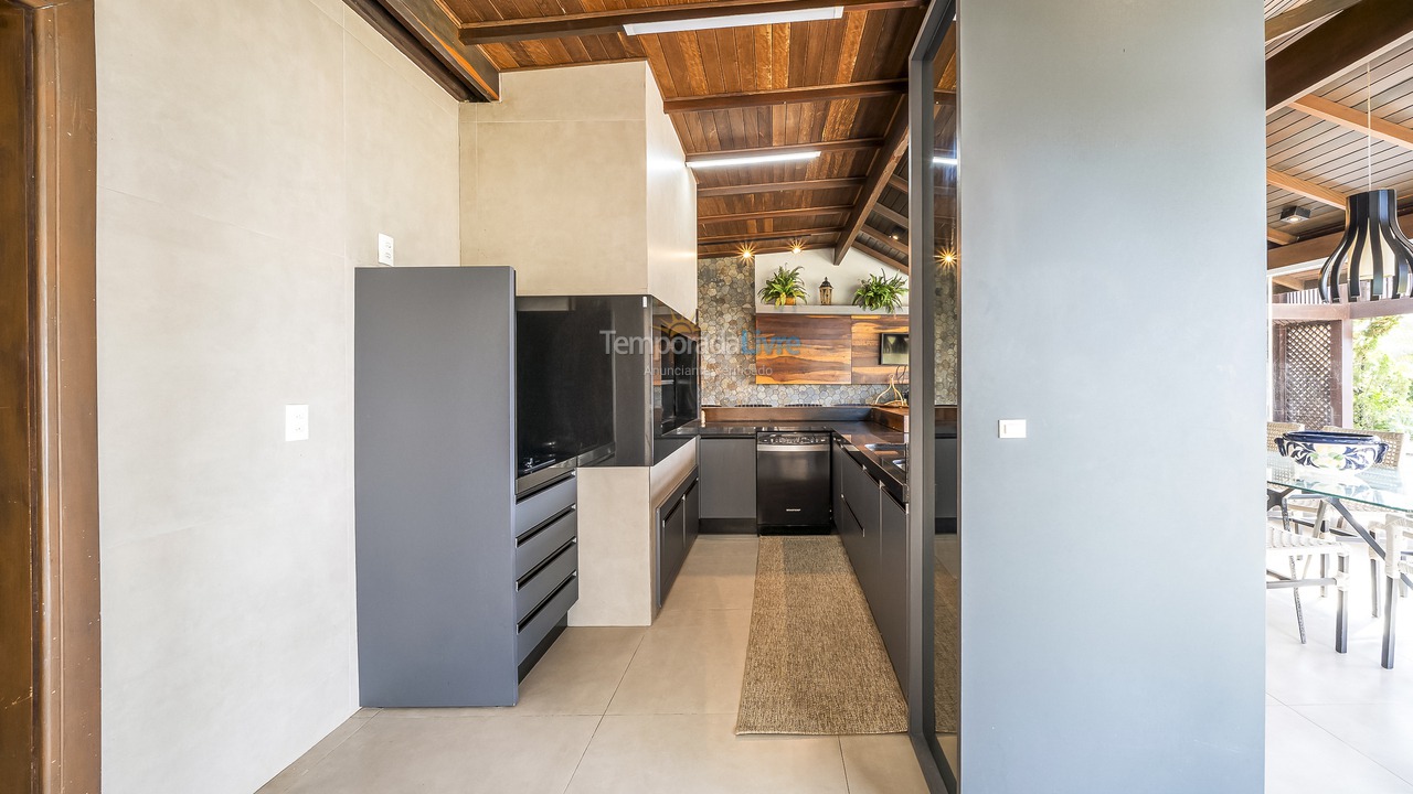 House for vacation rental in Bombinhas (Canto Grande)