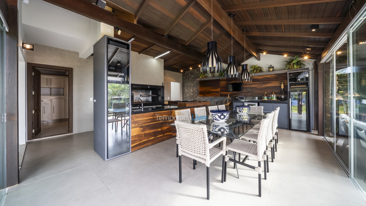 House for vacation rental in Bombinhas (Canto Grande)