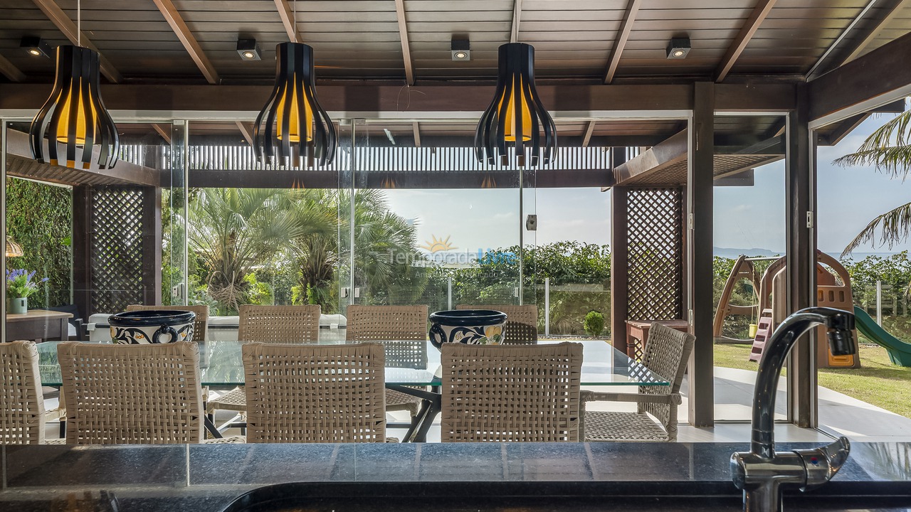 House for vacation rental in Bombinhas (Canto Grande)