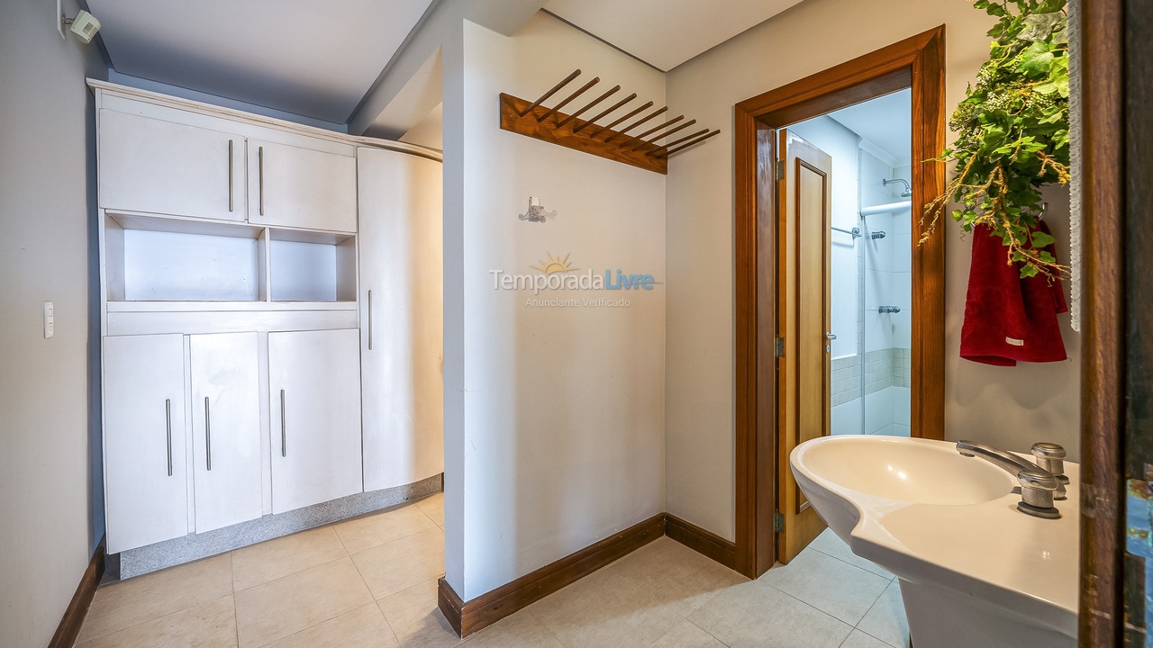 House for vacation rental in Bombinhas (Canto Grande)