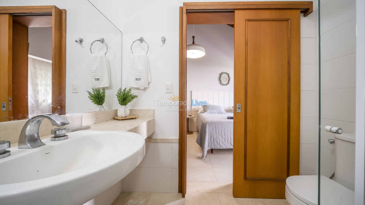 House for vacation rental in Bombinhas (Canto Grande)