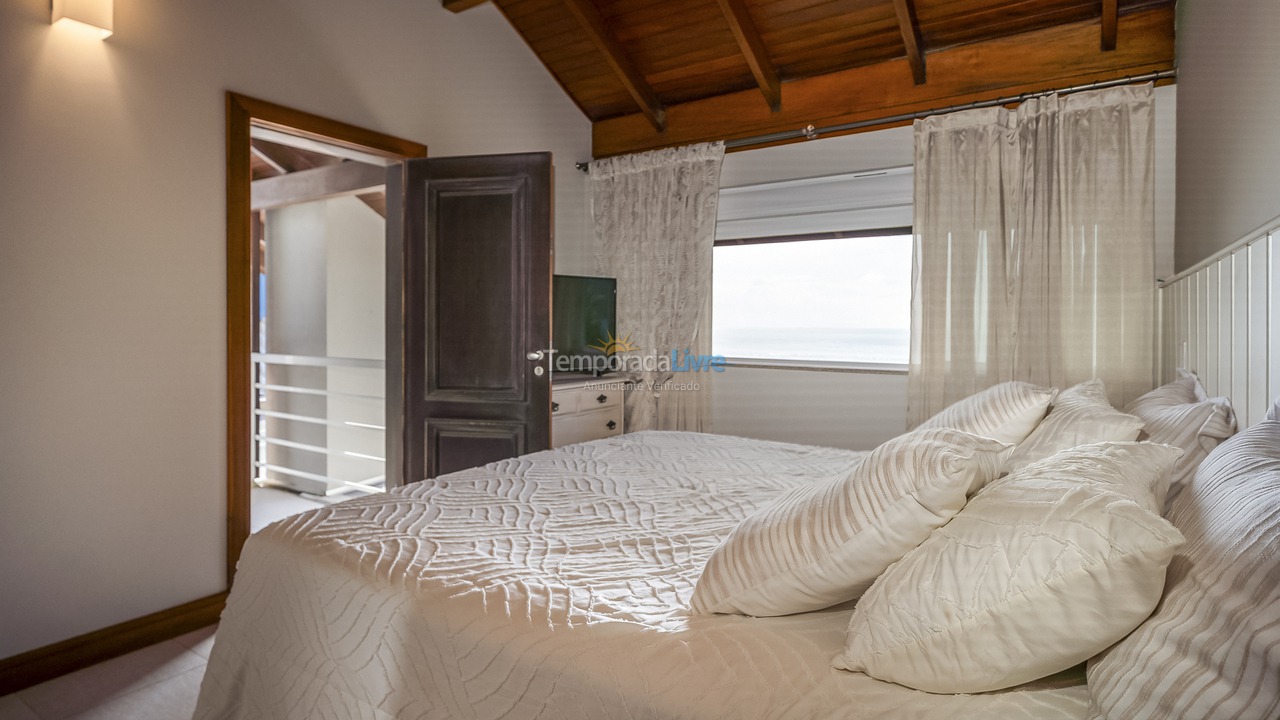 House for vacation rental in Bombinhas (Canto Grande)