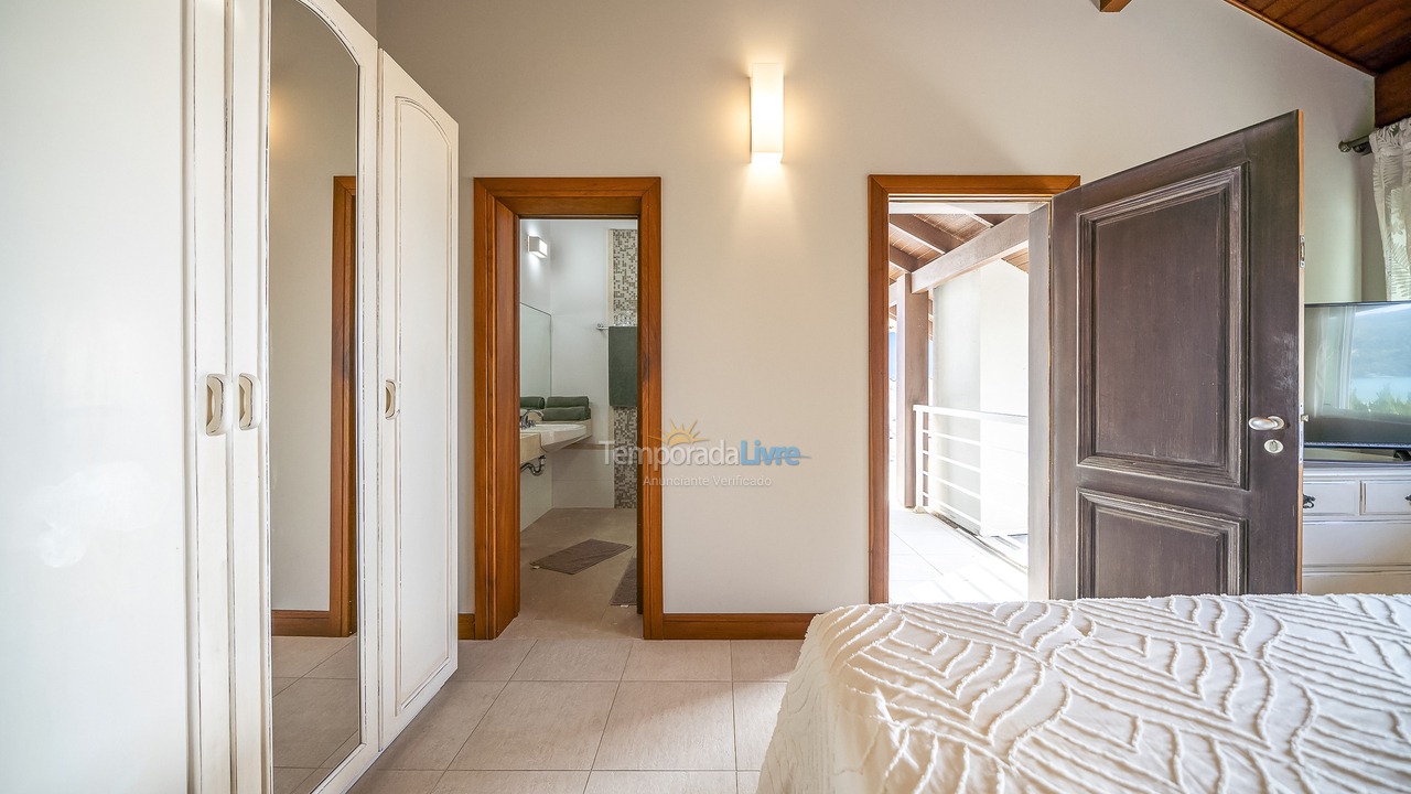 House for vacation rental in Bombinhas (Canto Grande)