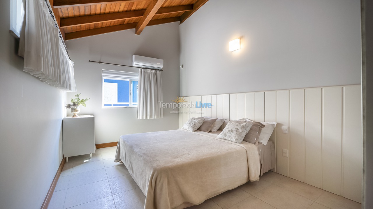 House for vacation rental in Bombinhas (Canto Grande)