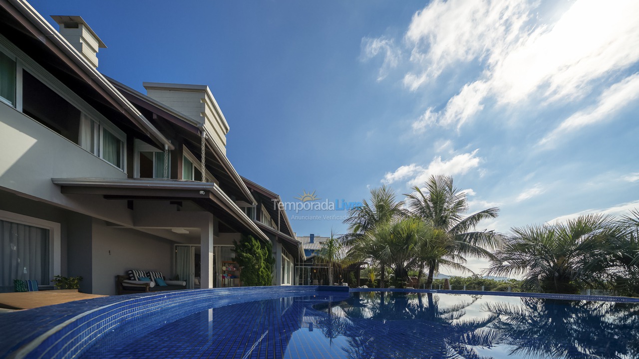 House for vacation rental in Bombinhas (Canto Grande)