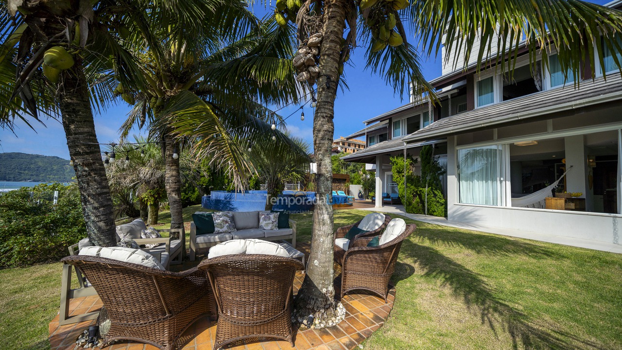 House for vacation rental in Bombinhas (Canto Grande)