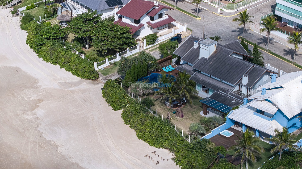 House for vacation rental in Bombinhas (Canto Grande)