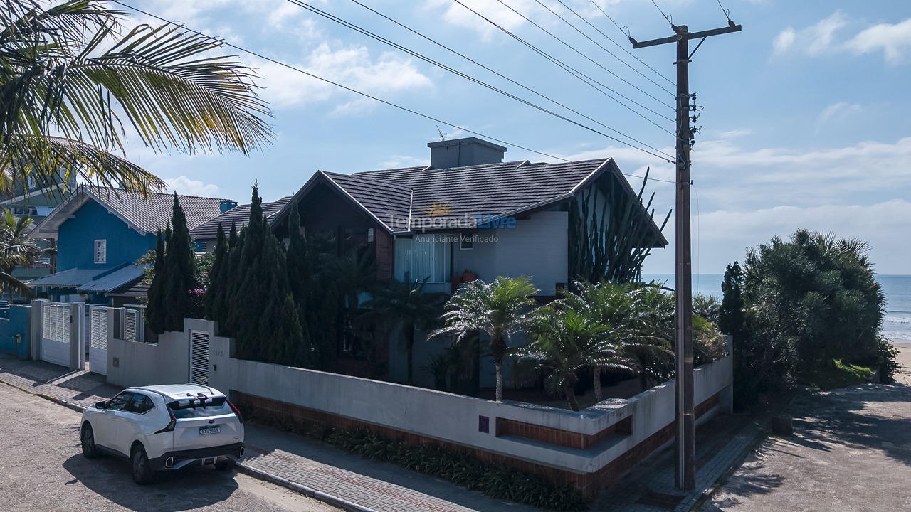 House for vacation rental in Bombinhas (Canto Grande)