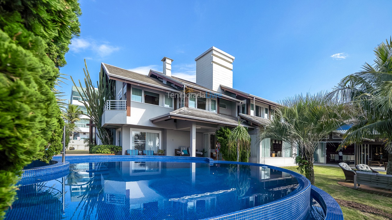 House for vacation rental in Bombinhas (Canto Grande)