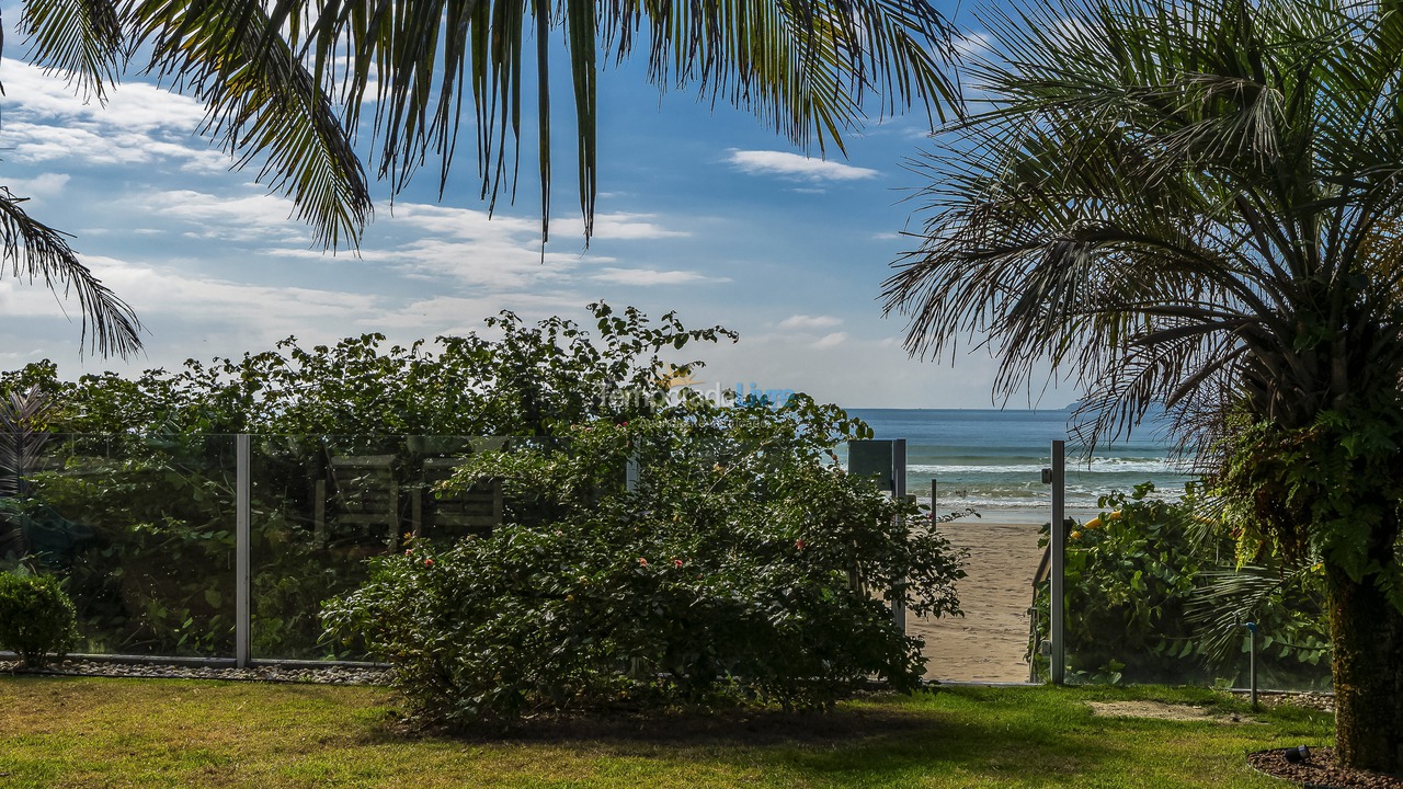 House for vacation rental in Bombinhas (Canto Grande)