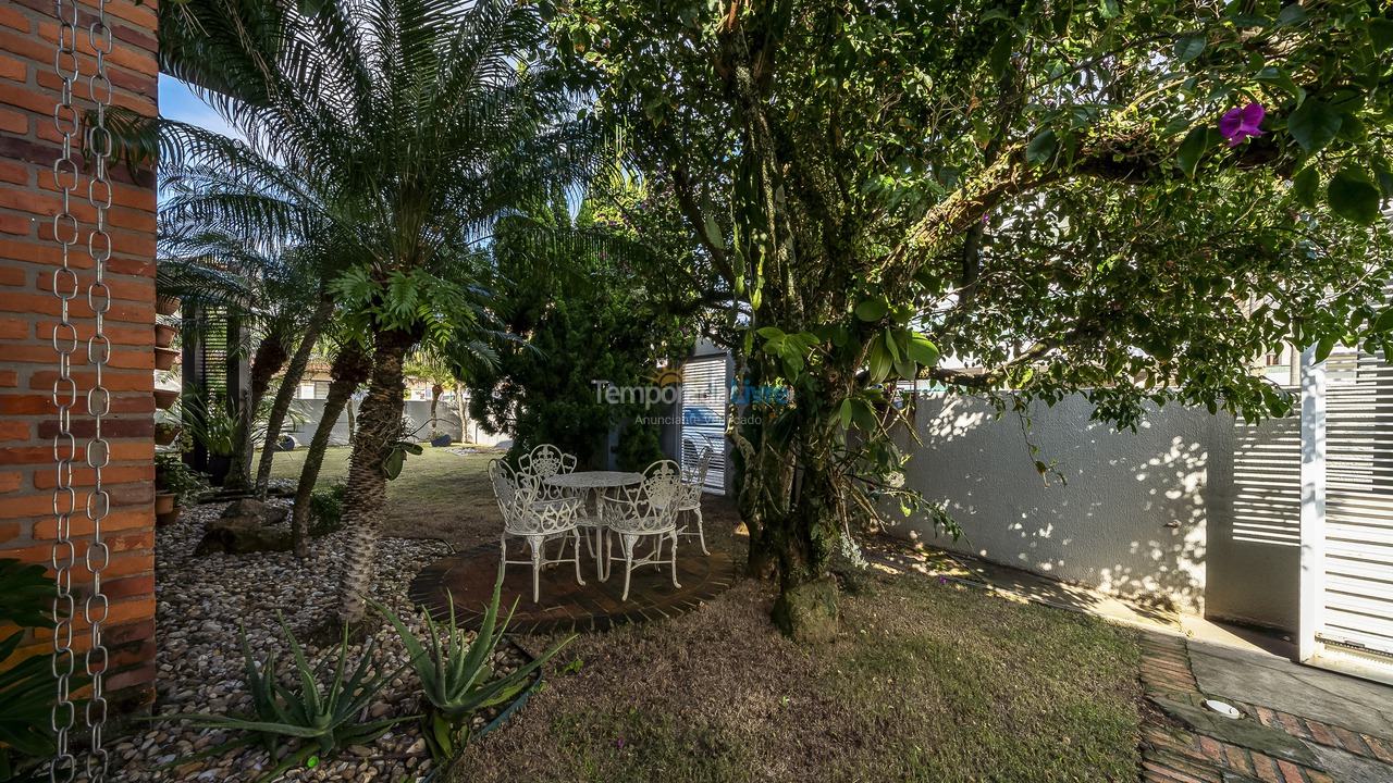 House for vacation rental in Bombinhas (Canto Grande)